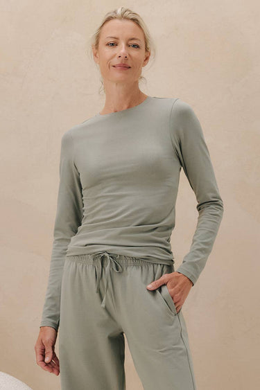Cool Stretch Fitted Long Sleeve Tee